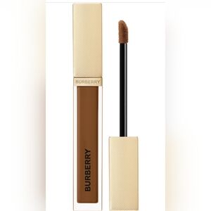 Burberry Beyond Wear Perfecting Concealer – 140 Deep Cool. BNIB